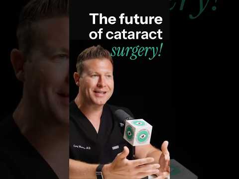 Male ophthalmologist explaining femtosecond laser precision in cataract surgery