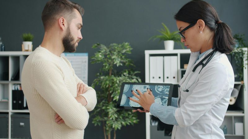 patient talking to doctor about glaucoma eye drops